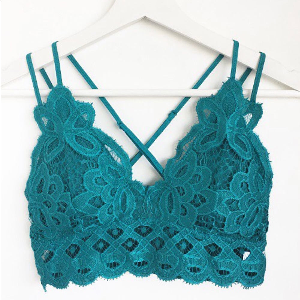 "CROCHET" in Harbor Blue